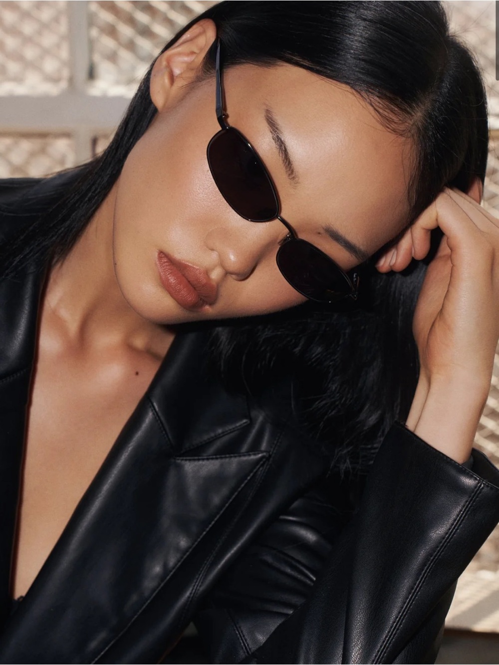 Shevoke Sumi Sunglasses in Black